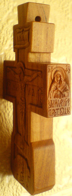 Резной деревянный крестик с Ликами Св. Архангел Михаила и Богородицы.
