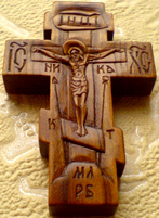 Резной деревянный крестик